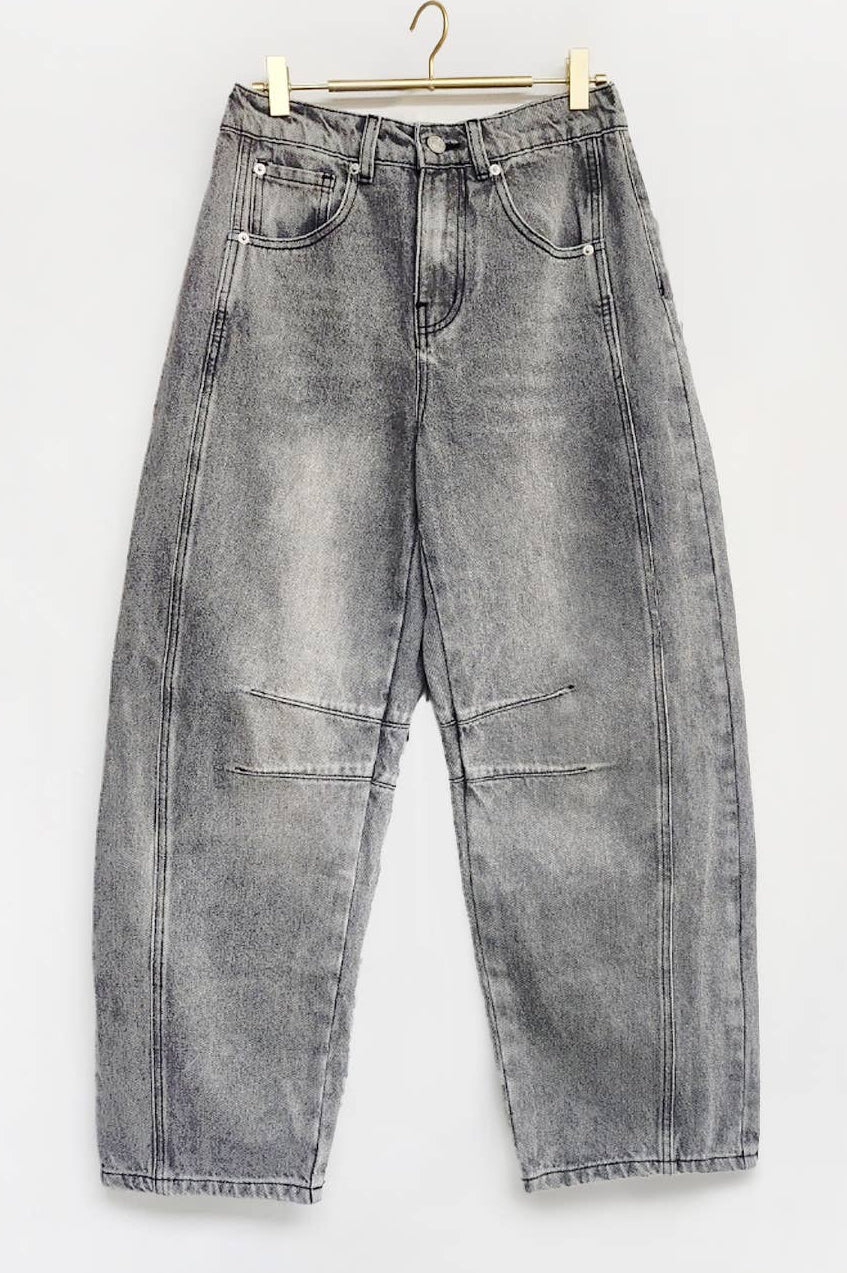 Relax Fit Barrel Jeans